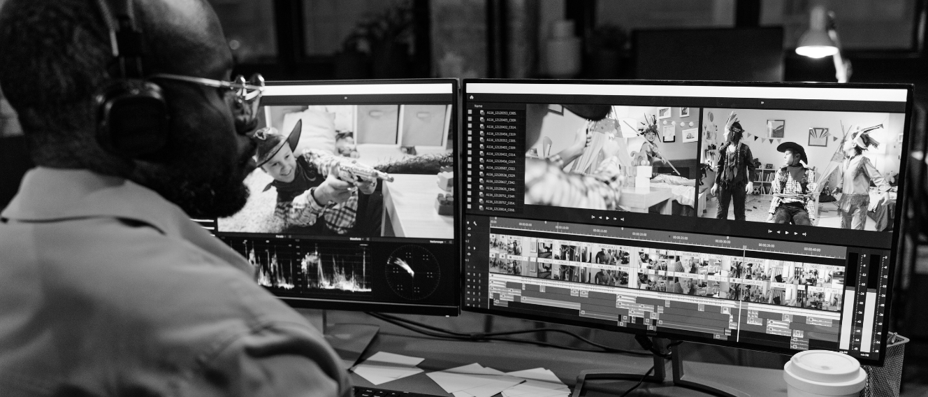 VCCS crew reviewing footage